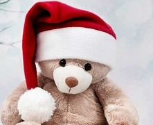 Czapka Świąteczna wykonana została bardzo starannie z dobrego jakościowo polaru oraz wełny (pompon).

Spełni funkcję tradycyjnego okrycia głowy gdyż jest tak ciepła, że w zupełn...