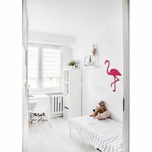 Wieszak na ścianę Flaming firmy FLOXXY to precyzyjnie wykonany wieszak z metalu pomalowany na różowy kolor. Wieszak dekoracyjny ptak Flaming posiada 4 wygodne haczyki odporne na...