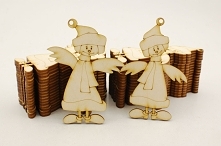 W galeriach przygotowania do zimowych dekoracji ruszyły pełną parą, za to u nas kilka nowości - w pracowni pojawiły się zimowe aniołki, bardzo podobne z wyglądu, pewnie rodzeńst...