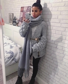 Sweterek bubble (szary )
www sibysi pl