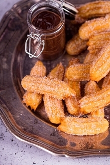 Churros z czekoladą
