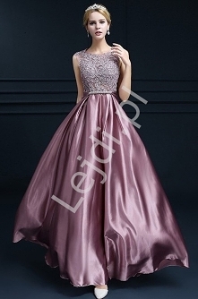 Długa satynowa suknia z koronkową górą. Lejdi.pl