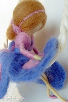 Zabawa na huśtawce-MOBIL