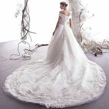 Eleganckie Kość Słoniowa 2019 Suknie Ślubne Princessa Przy Ramieniu Frezowanie Cekiny Z Koronki Kwiat Kótkie Rękawy Bez Pleców Trenem Królewski