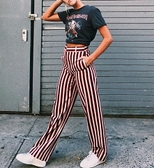 Jesienne stylizacje ze spodniami w paski