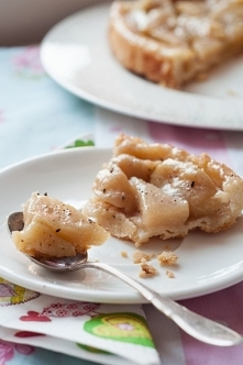 Tarta tatin (z ekspresowym ciastem kruchym)