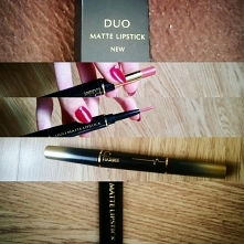 4 zł. DUO Matte Lipstick. Matowa szminka z aplikacji Wish. Na dostawę czekałam trzy tygodnie, szminka jest świetna, długo się trzyma, jest matowa i równomiernie się rozprowadza,...