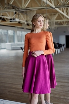 Fuksjowa spódnica - wygląda niesamowicie. Klikajcie w zdjęcie po więcej informacji.