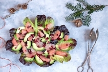 Sałatka z grejpfruta i awokado