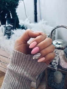 Nails 