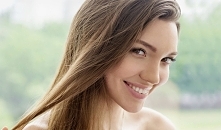 W dzisiejszym artykule przygotowaliśmy dla Was sposoby na przyspieszenie wzrostu włosów!