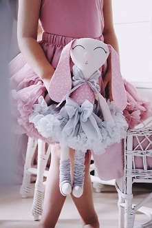 Malina króliczek baletnica 45 cm