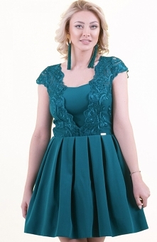 Antall Roniee sukienka zielona Sukienka idealna na wyjątkowe okazje. Zdecydowanie jest to kreacja, która doda Ci kobiecego szyku, wykonana została z wysokiej jakości tkaniny, do...