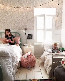 rodzeństwo :) jak jest z relacjami w jednym pokoju? Na + czy - ?