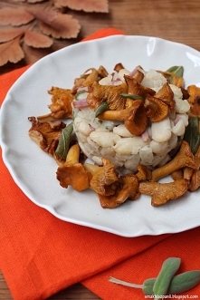 Fasola z szałwią i kurkami