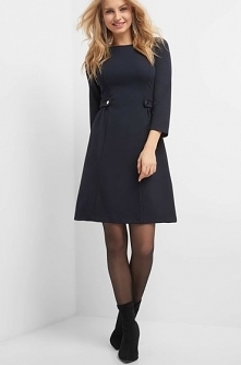 Czarna sukienka - link w komentarzu