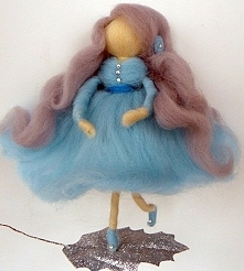 Wróżka tańcząca na listku.
...