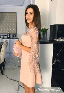 Beżowa wieczorowa sukienka od illuminate.pl <3