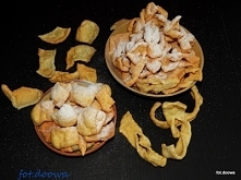 Faworki na pianie z białek ze starej warszawskiej kuchni