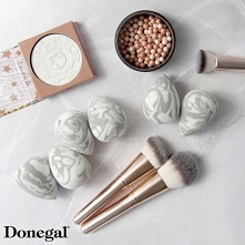 Choćbyśmy cały świat przemierzyli w poszukiwaniu Piękna, nie znajdziemy go nigdzie, jeżeli nie nosimy go w sobie…
       Ralph Waldo Emerson

ROSY VIBES by Donegal