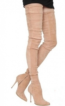 Oszałamiająco długie buty, dopasowane do ciała, pięknie podkreślające zgrabne nogi. Niesamowicie seksowne buty pasujące do każdej stylizacji. Kliknij w zdjęcie i zobacz gdzie ku...