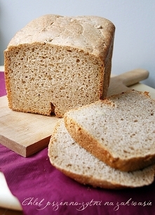 PIECZEMY CHLEB!