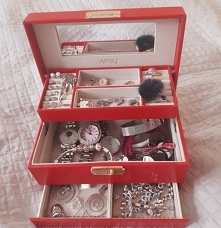 polecam każdej biżuteryjnej bałaganiarze