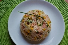 Sałatka ryżowa z tuńczykiem