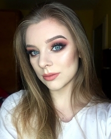 biuti to także aplikacja dla makijażystów! Mogą oni umieścić w niej swoją ofertę i umawiać się za jej pośrednictwem ze swoimi klientkami. Tak zrobiła między innymi Marta Szczure...