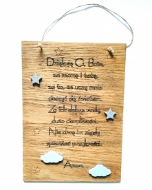 Drewniana deseczka z modlitwą do powieszenia na ścianie to świetna dekoracja pokoju Twojego maleństwa <3 link w komentarzu