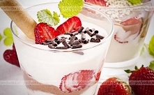 Truskawki z serkiem homogenizowanym