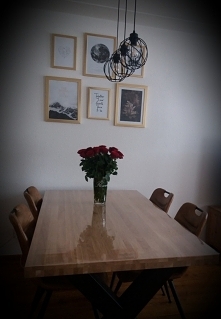 dekoracja nad stołem