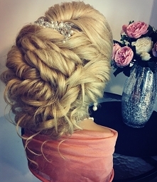 Fryzura wieczorowa ❤️