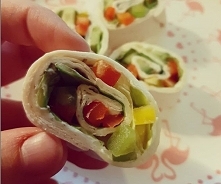 Roladki z tortilli. Smaczne i zdrowe. Przepis po kliknięciu w zdjęcie.