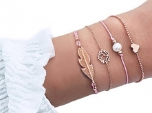 Zestaw czterech bransoletek ze sklepu silvona.pl. Kliknij w zdjęcie, aby przejść do sklepu.