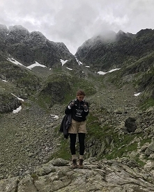 Zawrat nas zawrócił.
Z poko...