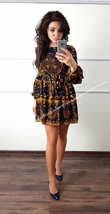 Kliknij w zdjęcie by przejść do produktu sukienkowo.com  VERONA - Klasyczna sukienka z modnym printem