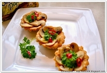 Krusztadki z pieczarkami.