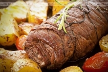 Roladki wołowe z boczkiem i ogórkiem