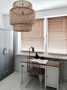 Żaluzje bambusowe 25mm w kolorze GRAHAM u Hakauuka (Instagram)

Żaluzje: Nasze Domowe Pielesze