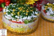 Twarogowa kolorowa sałatka