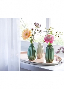 Śliczne są te wazony! :) Uwielbiam takie nietypowe dekoracje - klik w zdjęcie po więcej