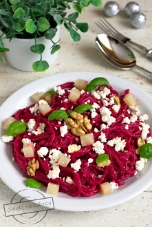 Spaghetti w buraczanym pesto