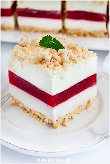 Ciasto truskawkowa lasagnia