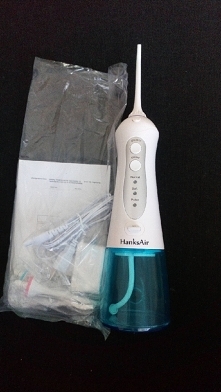 Dobra opcja dla tych, którzy się męczą z nitkowaniem zębów podczas noszenia aparatu stałego :D