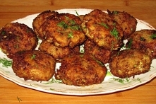 Kotlety mielone czosnkowe z młodą kapustą