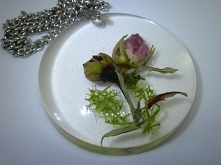 pąki róż w żywicy epoksydowej