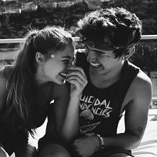 'I choć się nie śmieje ,
umiem ją rozbawić' 
-Guzior WiFi