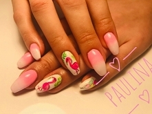 Flamingi na paznokciach  zwiastują zbliżające się lato 