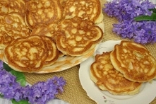 Placki z rabarbarem na kefirze z sodą